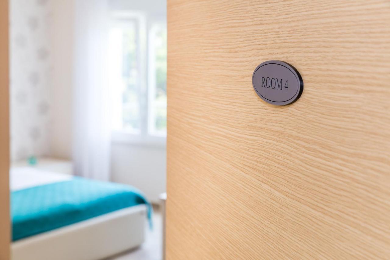 Apartments & Rooms Milcetic D มาลินสกา ภายนอก รูปภาพ