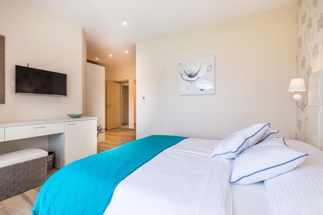Apartments & Rooms Milcetic D มาลินสกา ภายนอก รูปภาพ
