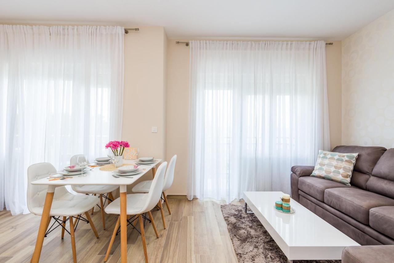 Apartments & Rooms Milcetic D มาลินสกา ภายนอก รูปภาพ